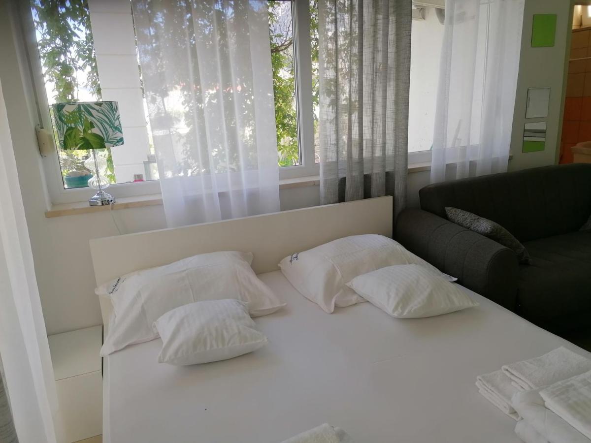 Studio Apartman Villa Juras 바슈카 외부 사진
