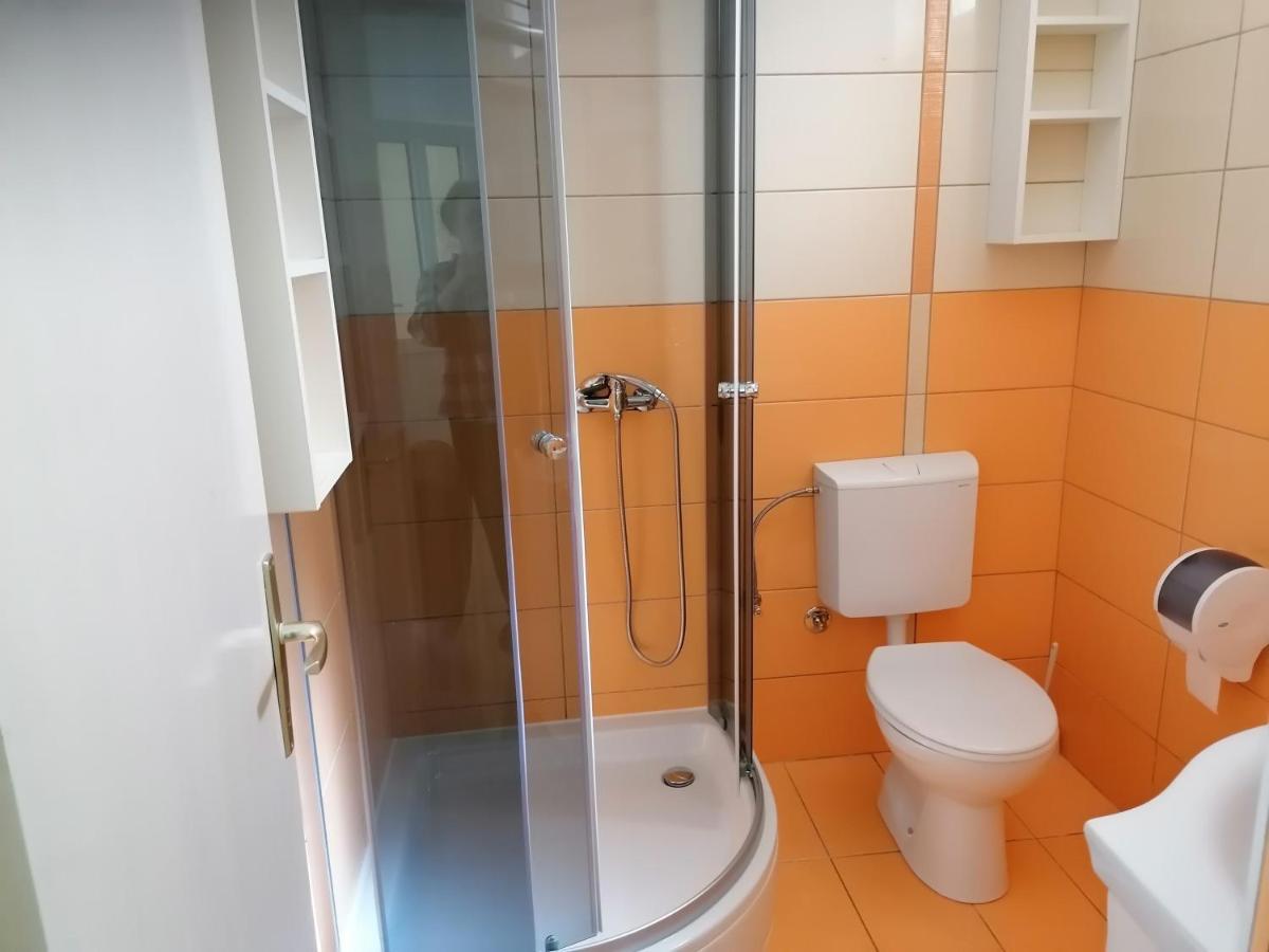 Studio Apartman Villa Juras 바슈카 외부 사진